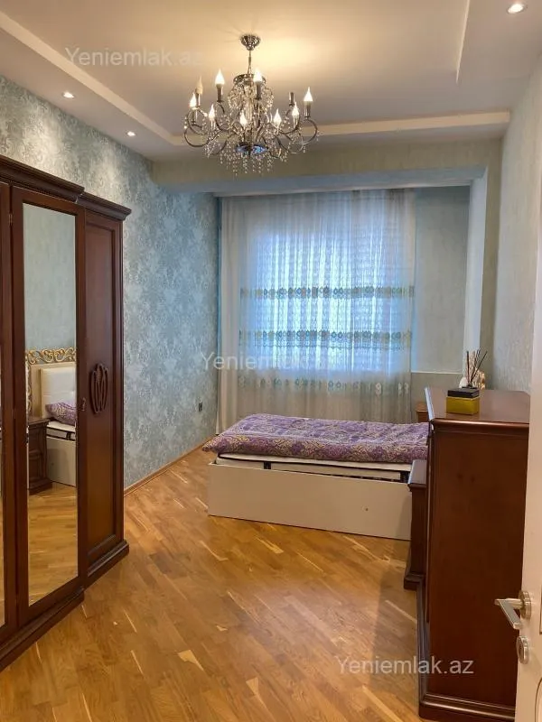 Satılır 3 otaqlı yeni tikili 127 m²