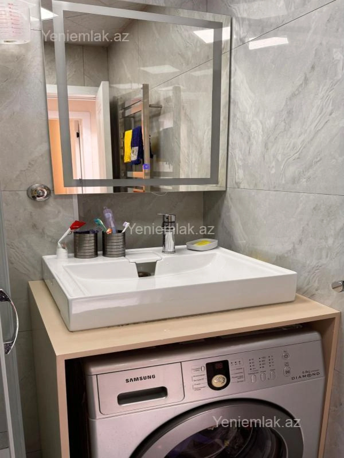 Satılır 3 otaqlı yeni tikili 65 m²