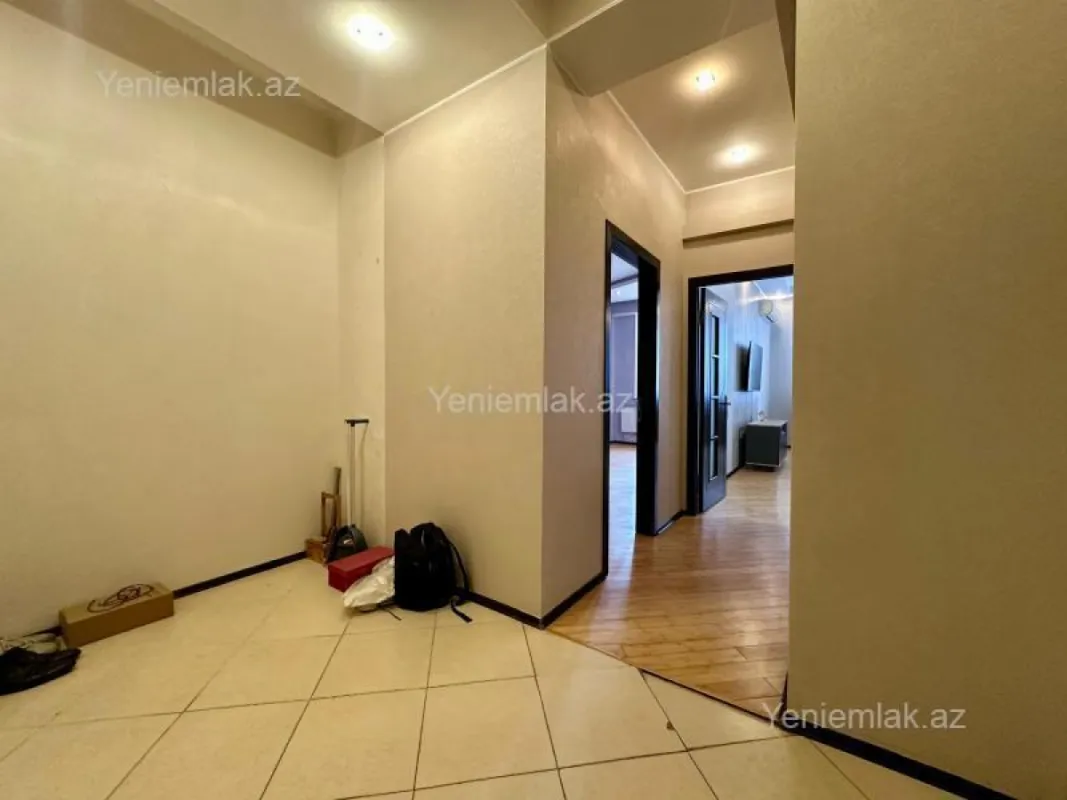 Satılır 2 otaqlı yeni tikili 70 m²