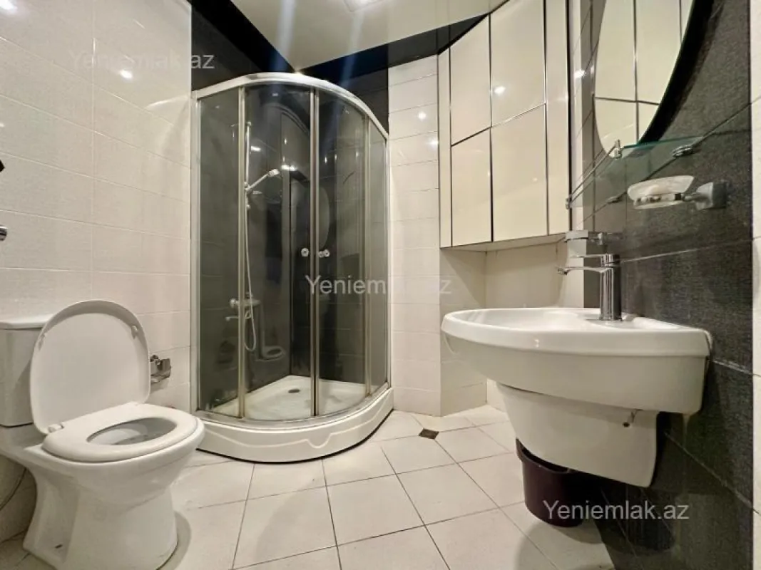 Satılır 2 otaqlı yeni tikili 70 m²