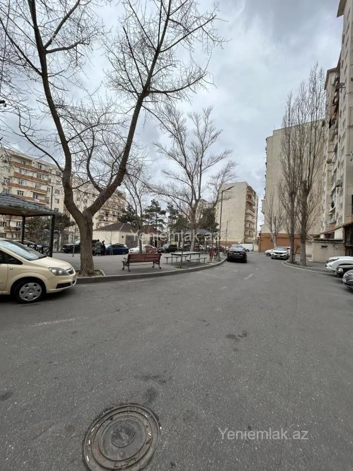 Satılır 3 otaqlı köhnə tikili 64 m²