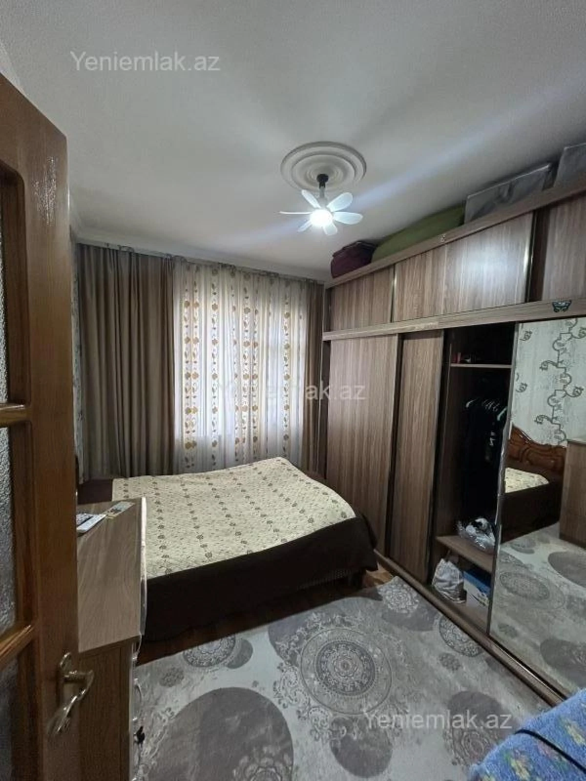 Satılır 2 otaqlı köhnə tikili 65 m²