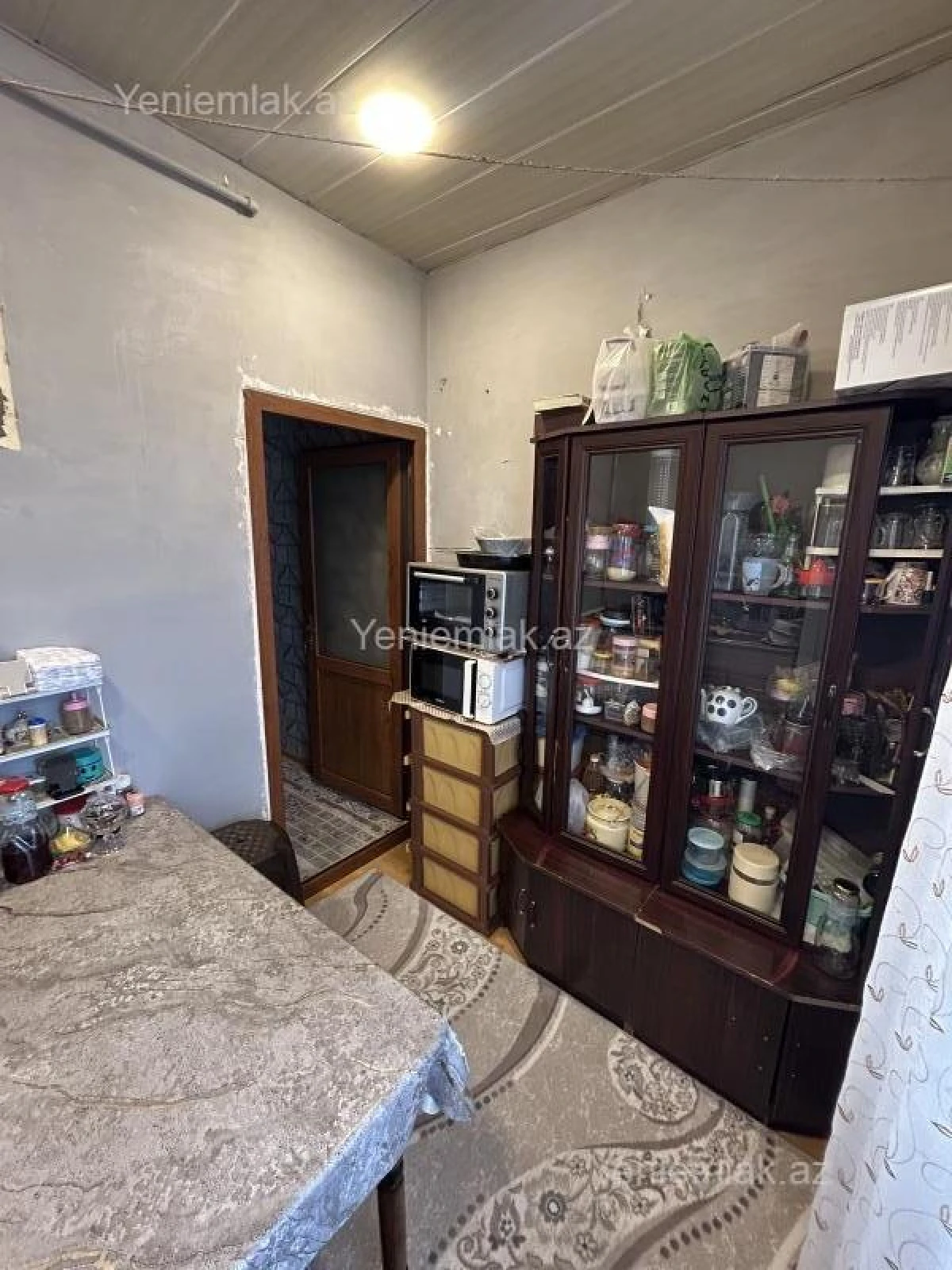 Satılır 2 otaqlı köhnə tikili 65 m²