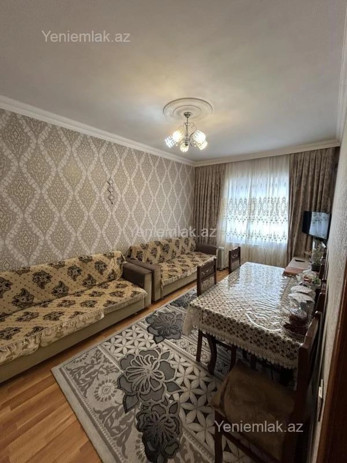 Satılır 2 otaqlı köhnə tikili 65 m²