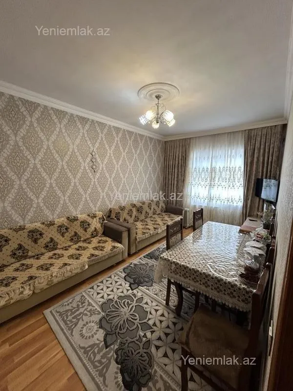 Satılır 2 otaqlı köhnə tikili 65 m²
