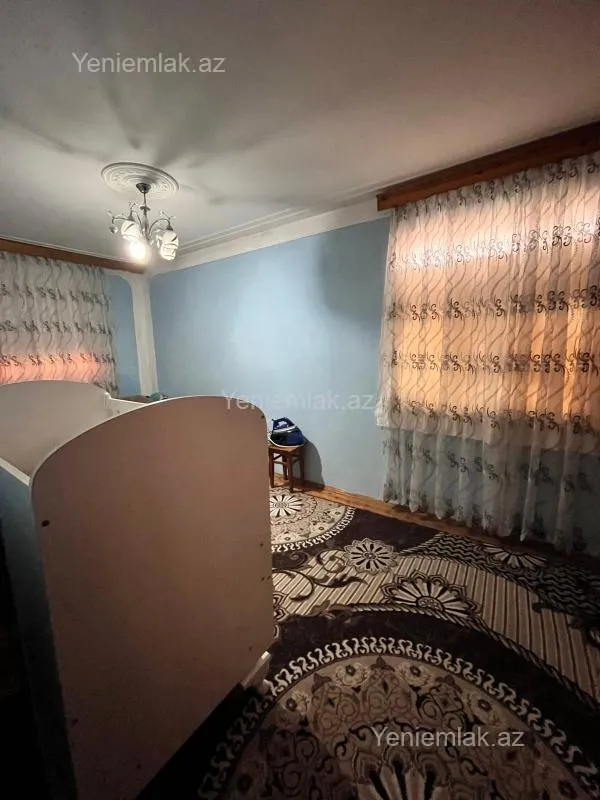 Satılır 2 otaqlı köhnə tikili 45 m²