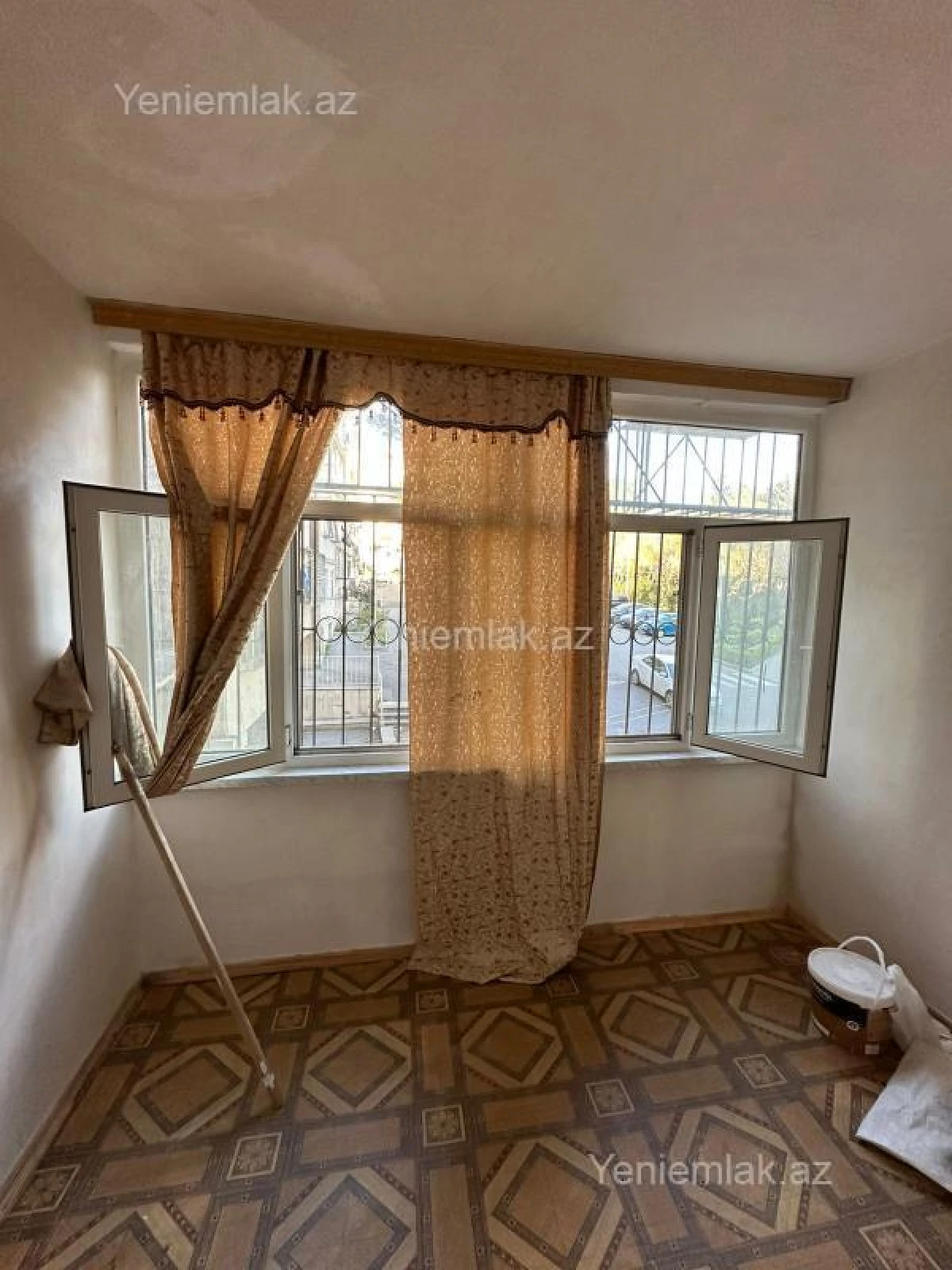 Satılır 2 otaqlı köhnə tikili 45 m²