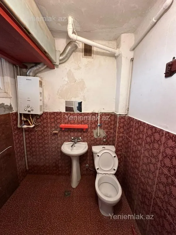 Satılır 2 otaqlı köhnə tikili 45 m²