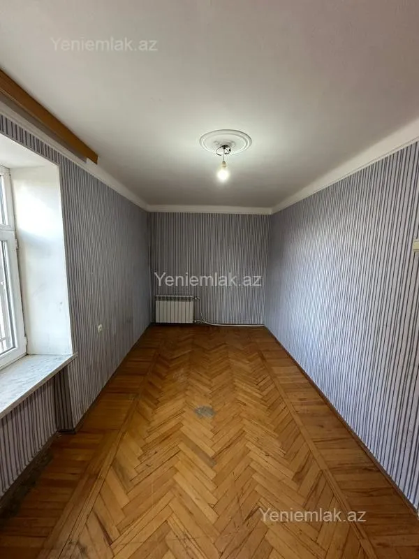 Satılır 2 otaqlı köhnə tikili 45 m²