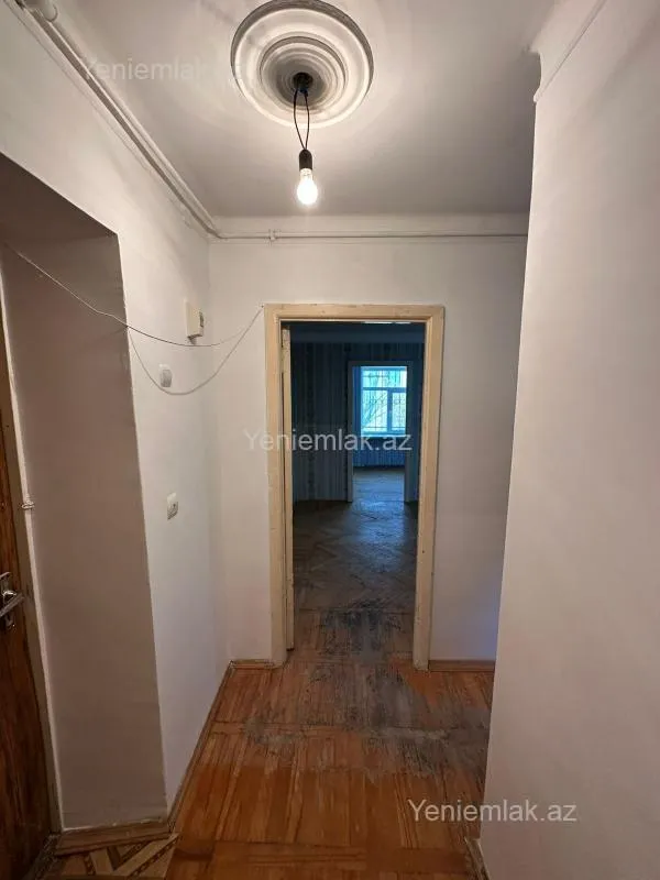 Satılır 2 otaqlı köhnə tikili 45 m²