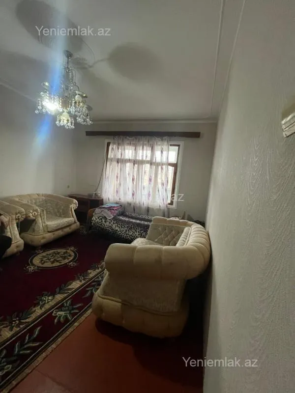 Satılır 2 otaqlı köhnə tikili 55 m²