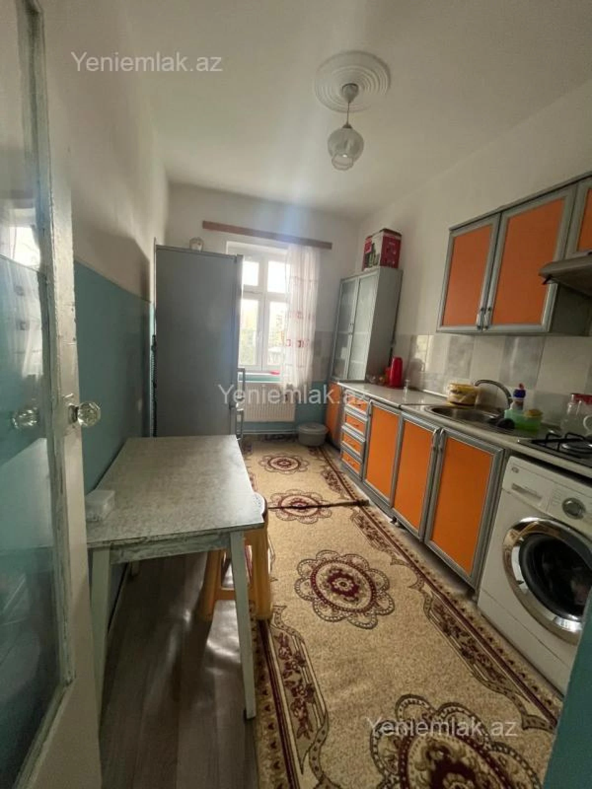 Satılır 2 otaqlı köhnə tikili 55 m²