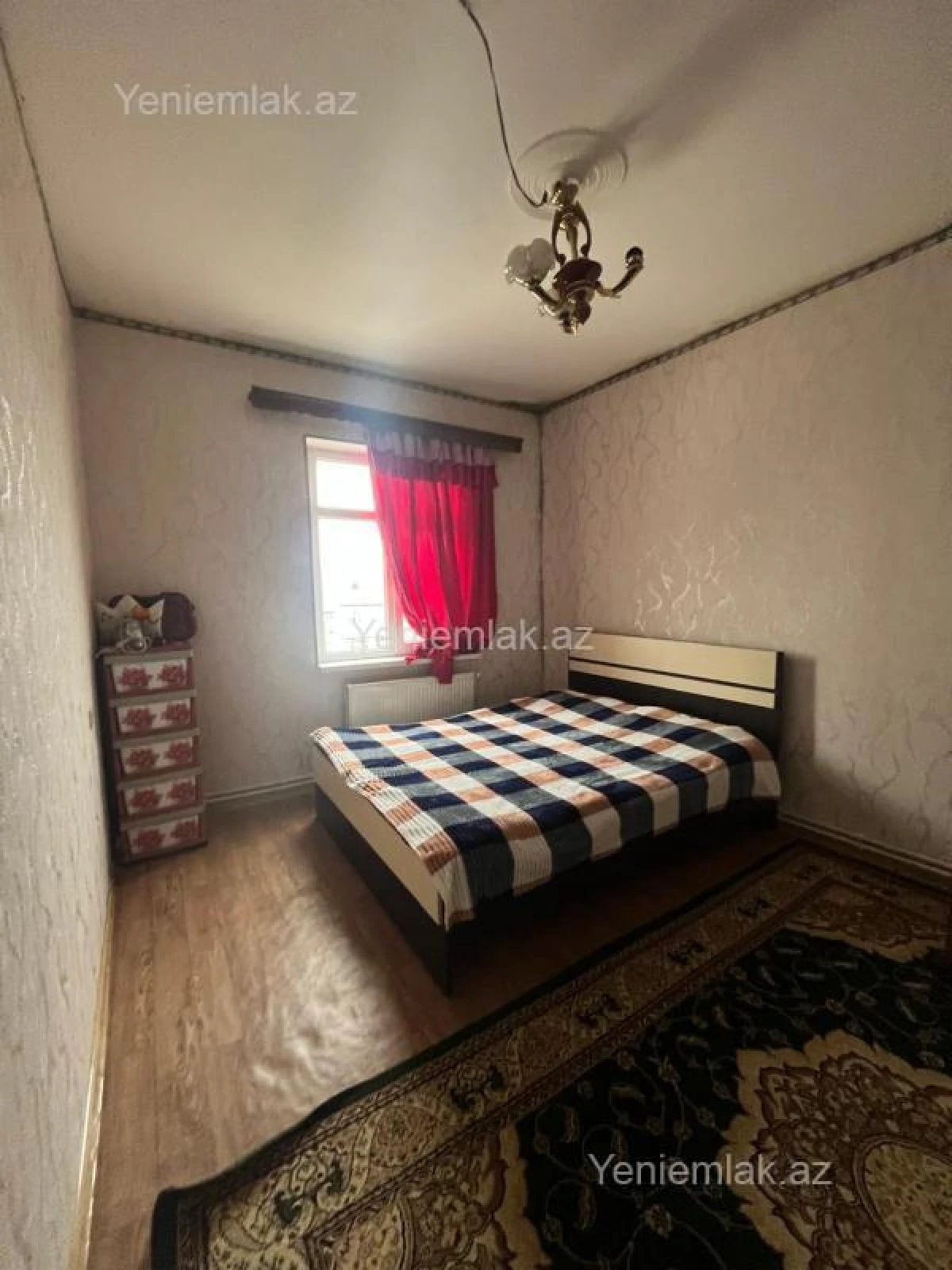 Satılır 2 otaqlı köhnə tikili 55 m²
