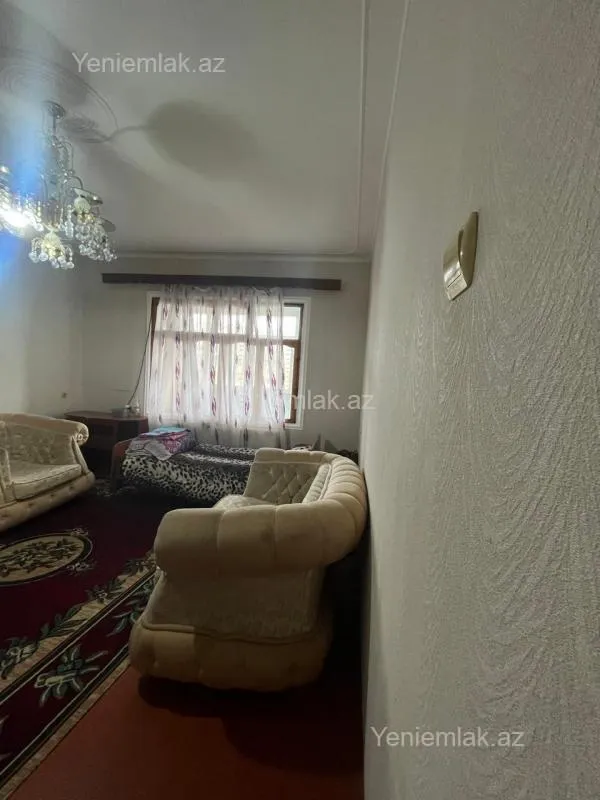 Satılır 2 otaqlı köhnə tikili 55 m²