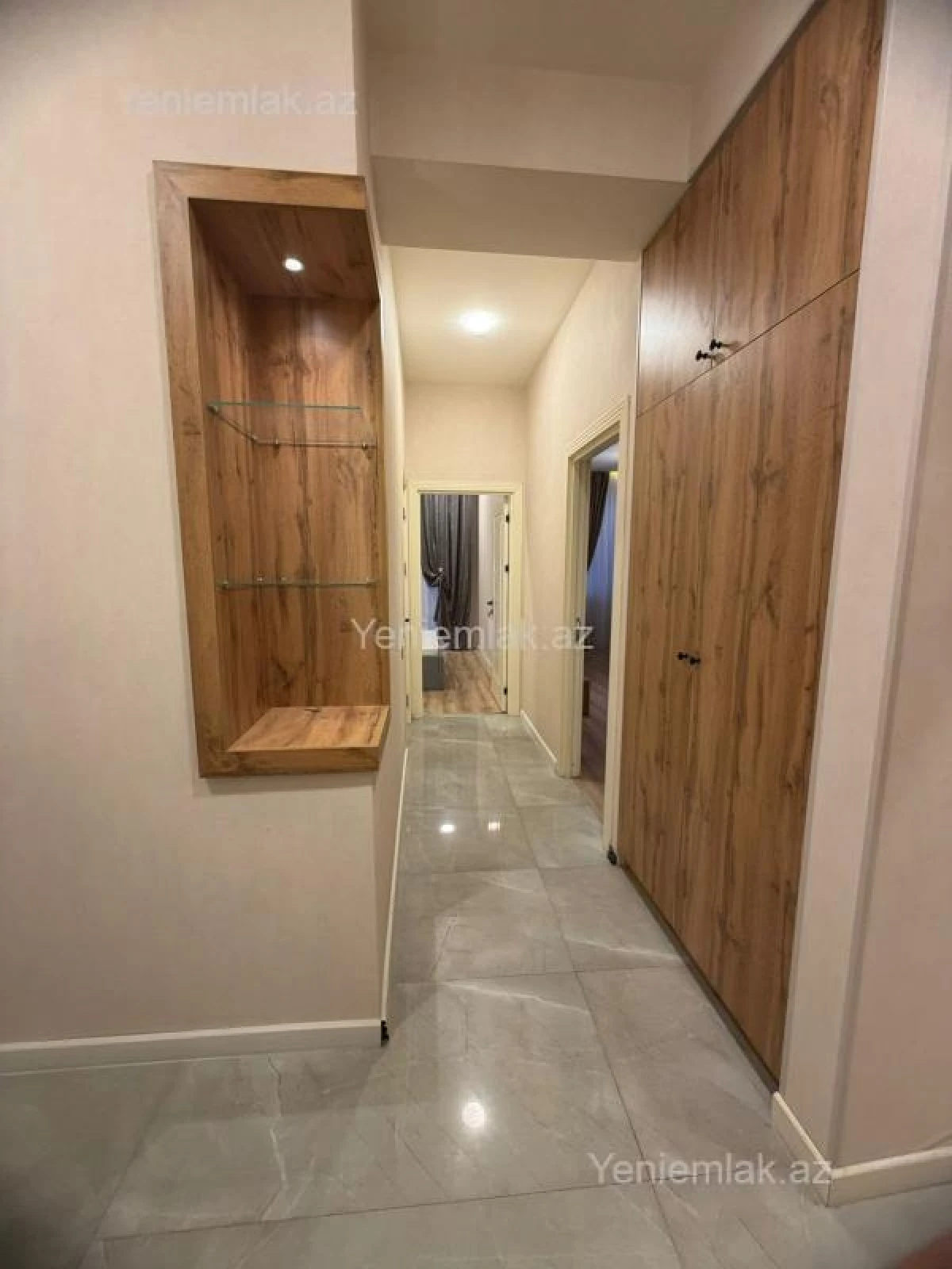 Satılır 2 otaqlı yeni tikili 70 m²