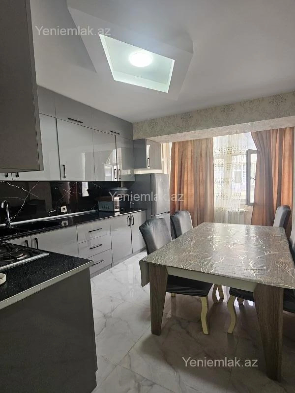 Satılır 3 otaqlı yeni tikili 73 m²