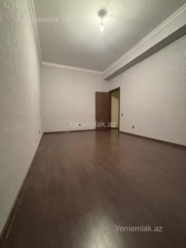 Satılır 4 otaqlı yeni tikili 110 m²