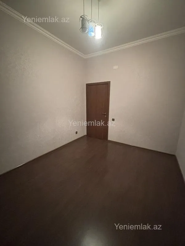 Satılır 4 otaqlı yeni tikili 110 m²