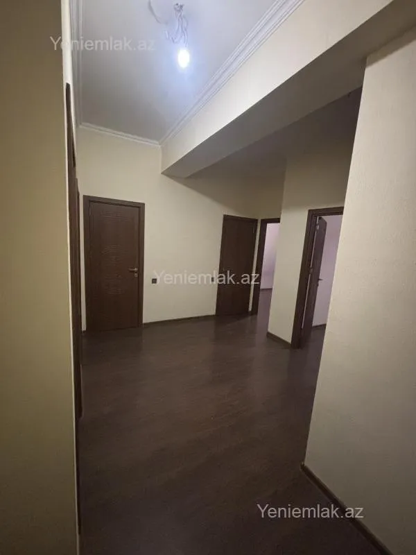 Satılır 4 otaqlı yeni tikili 110 m²