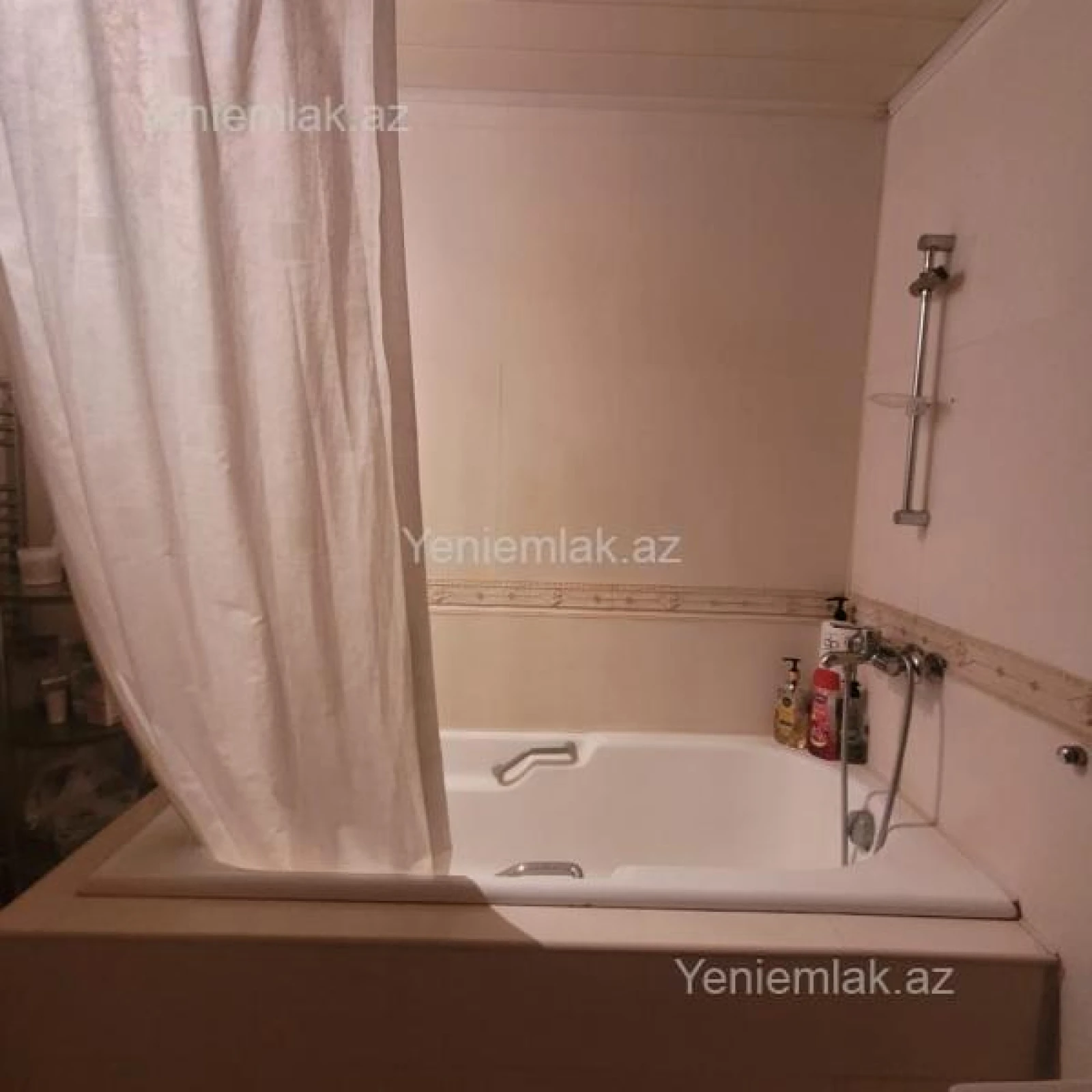 Satılır 2 otaqlı yeni tikili 95 m²