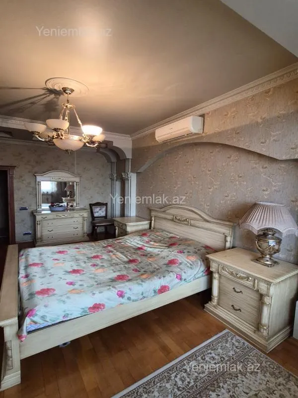 Satılır 2 otaqlı yeni tikili 95 m²