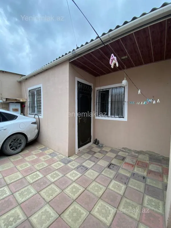 Satılır 2 otaqlı həyət evi 65 m²