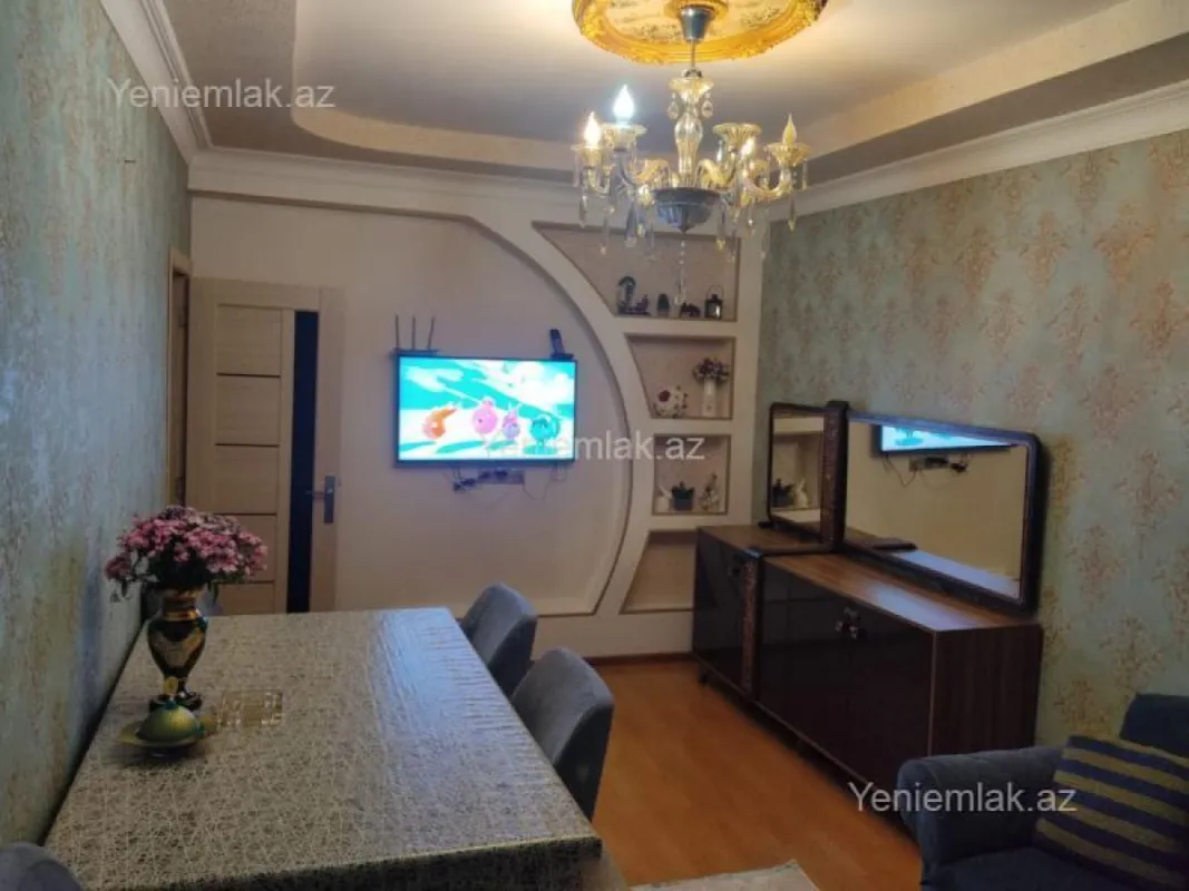 Satılır 2 otaqlı köhnə tikili 60 m²