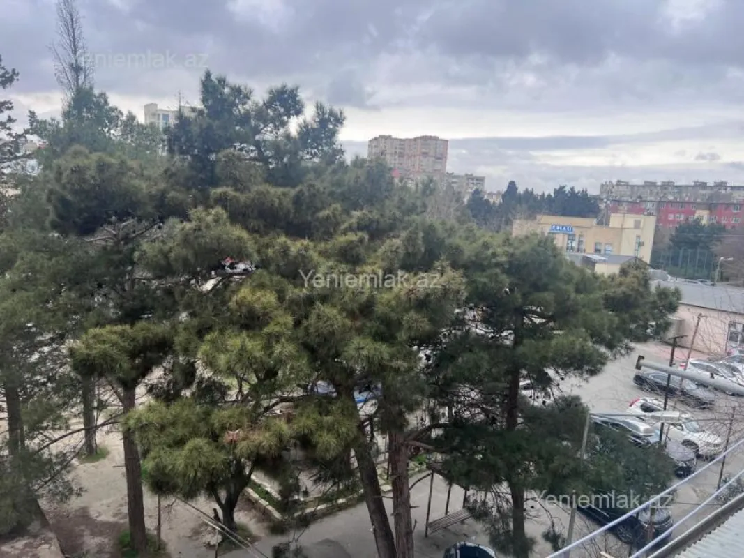 Satılır 3 otaqlı köhnə tikili 70 m²