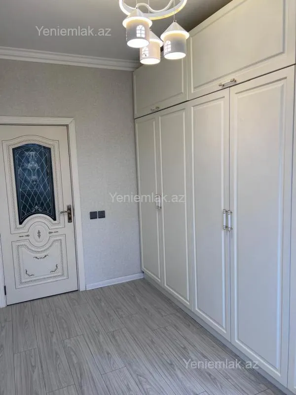 Satılır 3 otaqlı köhnə tikili 70 m²