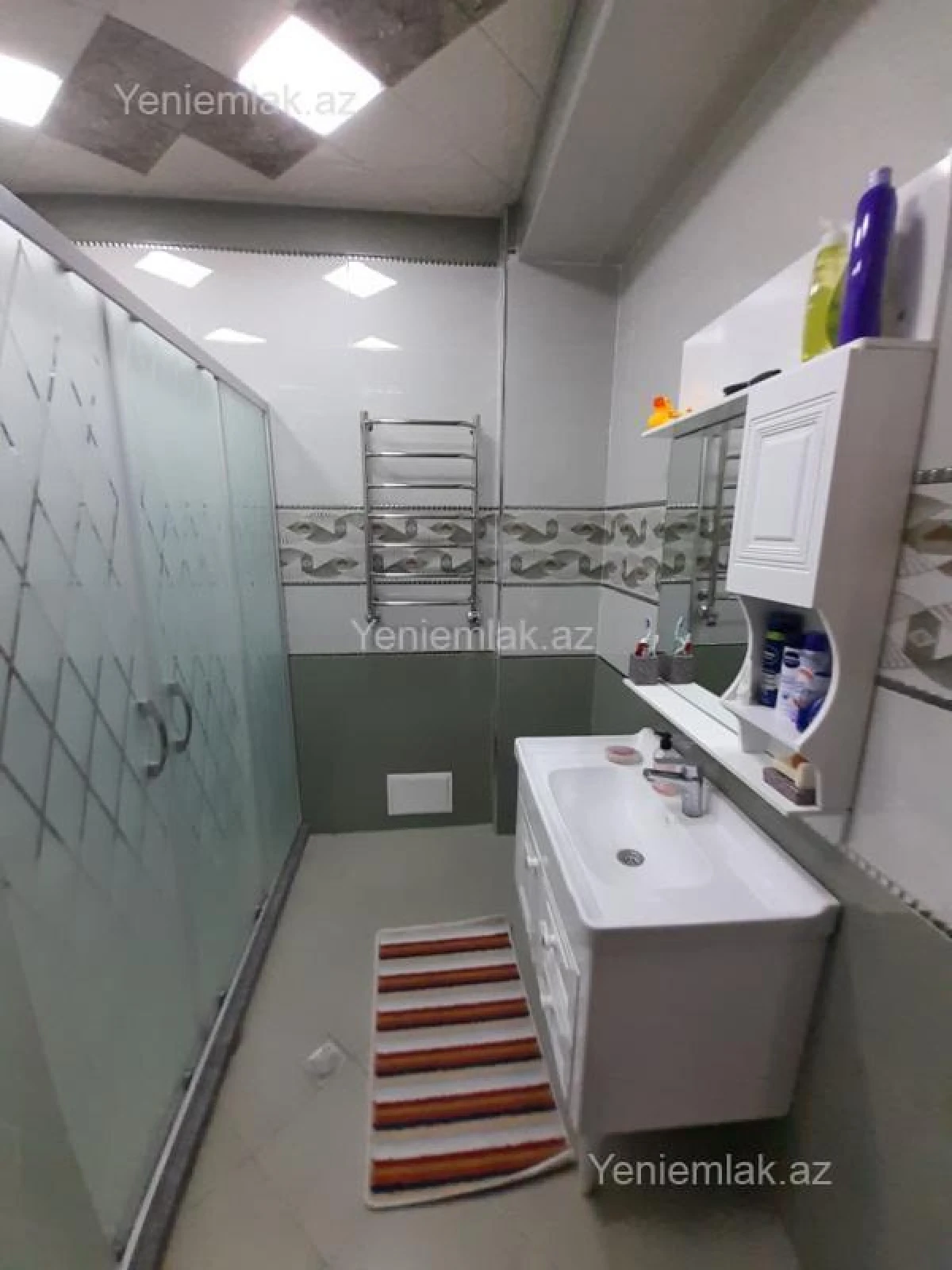 Satılır 3 otaqlı yeni tikili 125 m²