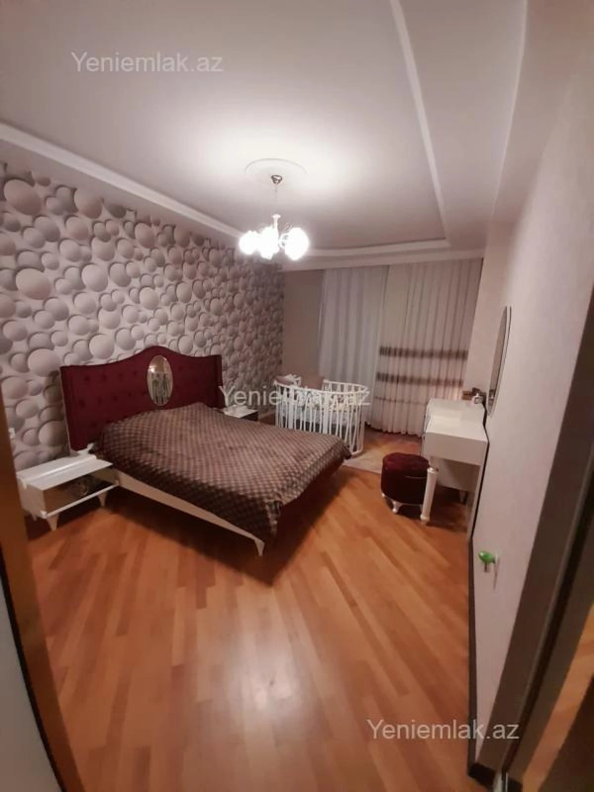 Satılır 3 otaqlı yeni tikili 125 m²