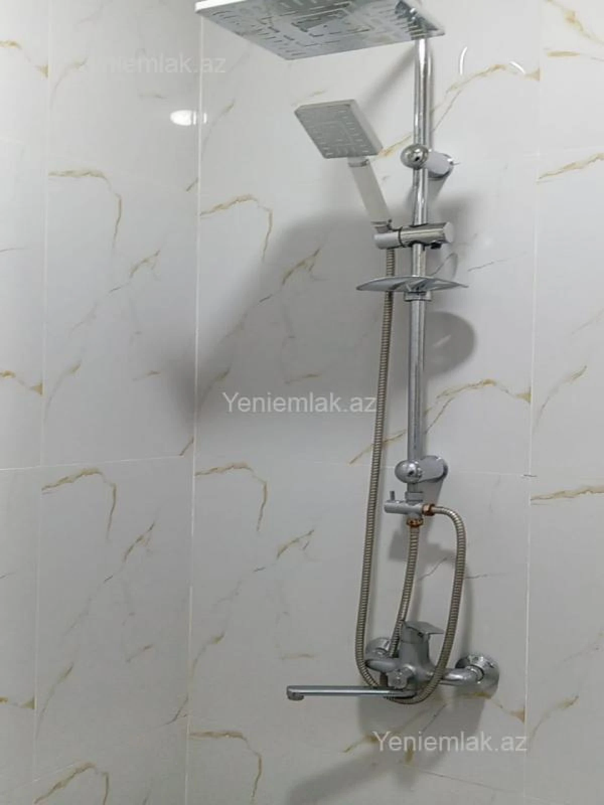 Satılır 3 otaqlı köhnə tikili 60 m²