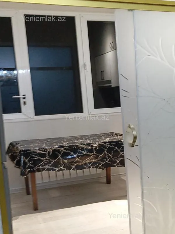 Satılır 3 otaqlı köhnə tikili 60 m²