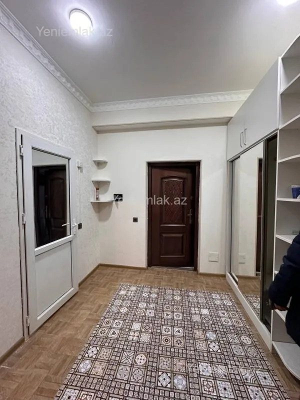 Satılır 3 otaqlı yeni tikili 83 m²