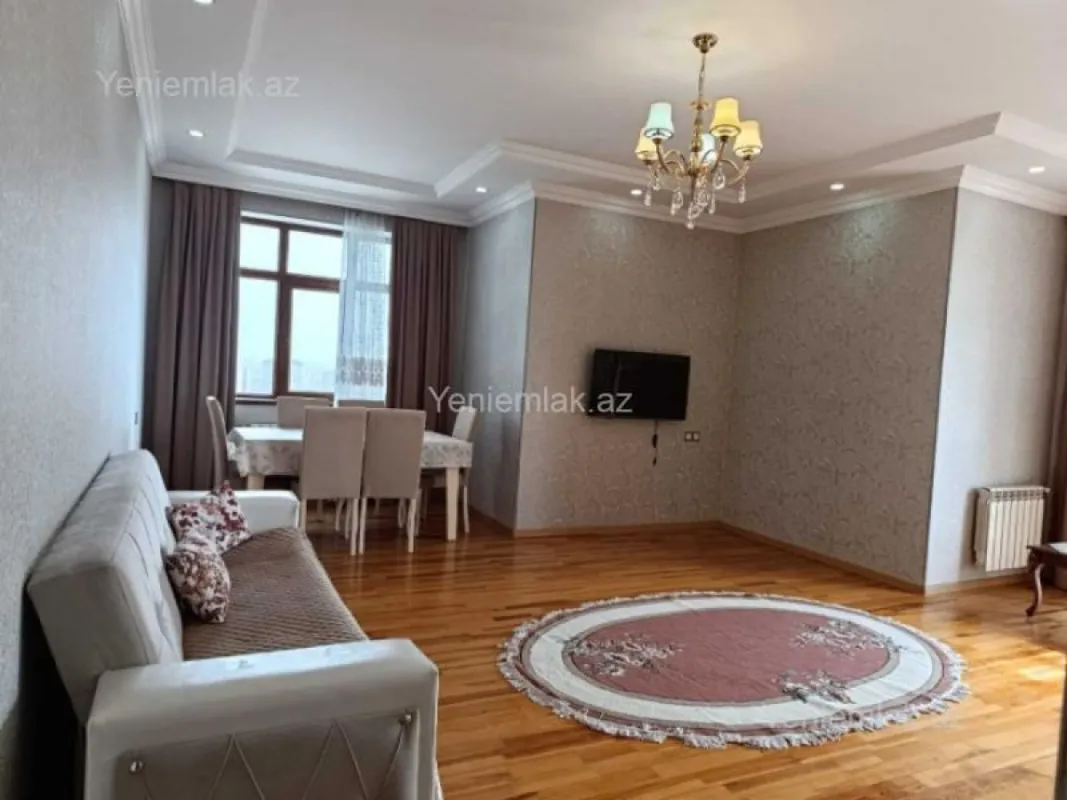 Satılır 3 otaqlı yeni tikili 130 m²