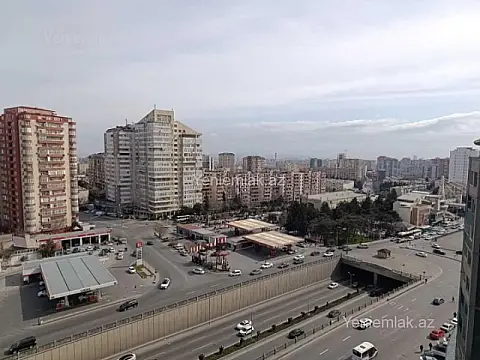 Satılır 3 otaqlı yeni tikili 130 m²