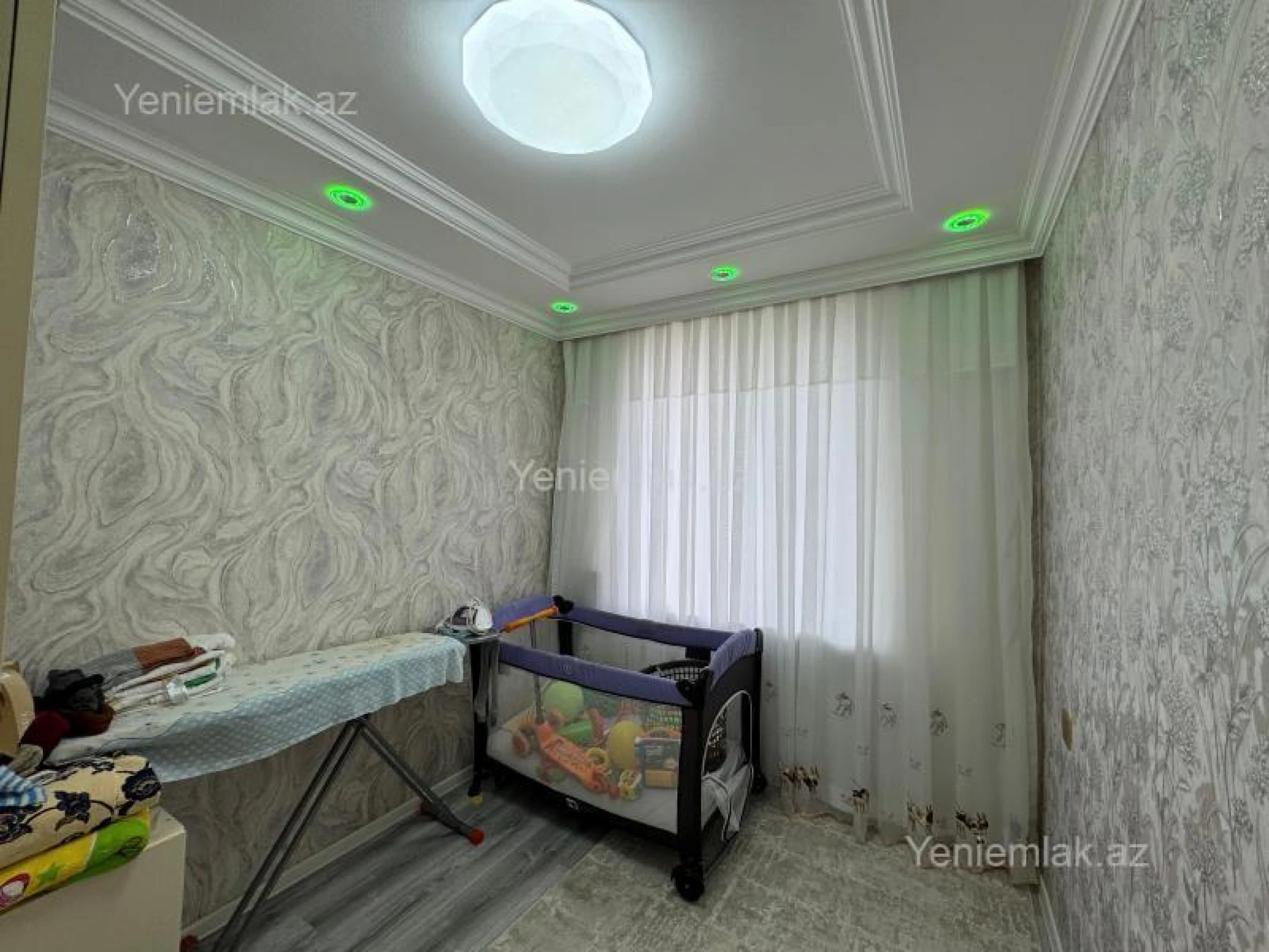 Satılır 4 otaqlı köhnə tikili 65 m²