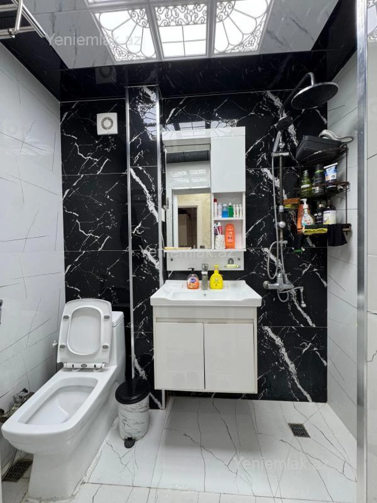 Satılır 4 otaqlı köhnə tikili 65 m²