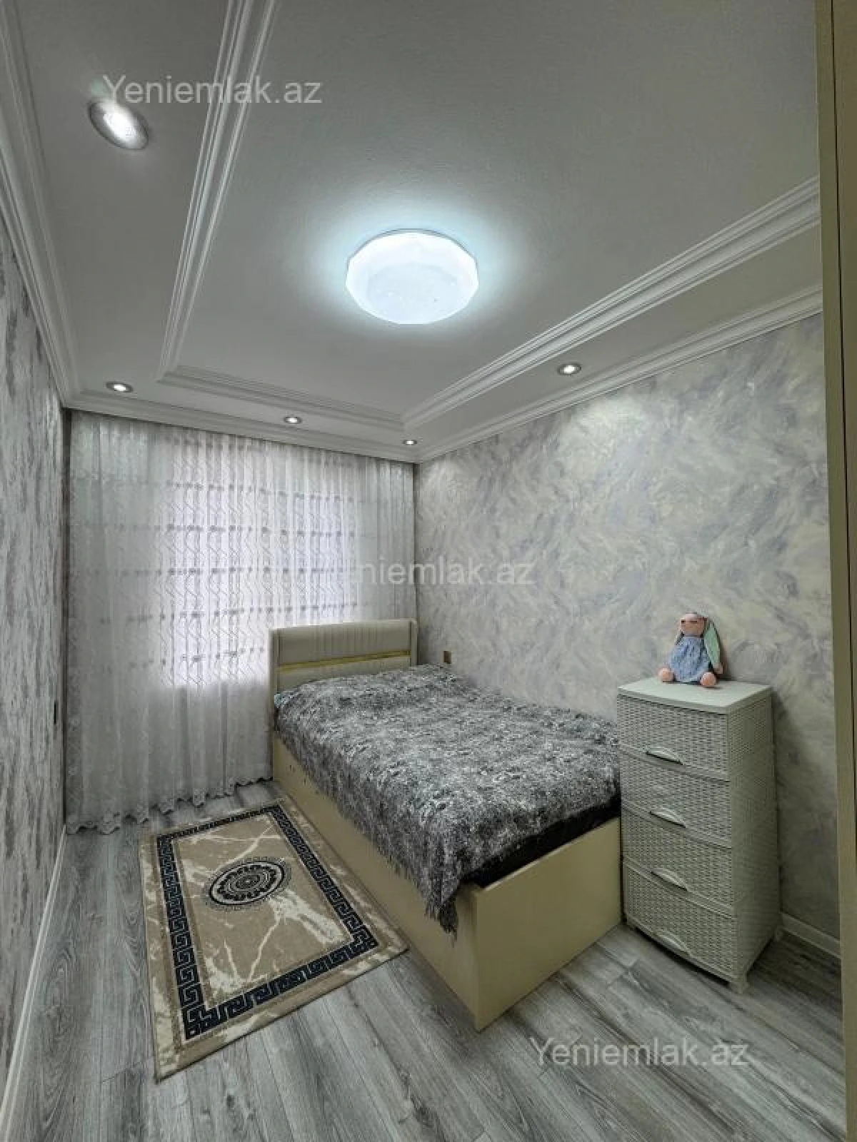 Satılır 4 otaqlı köhnə tikili 65 m²