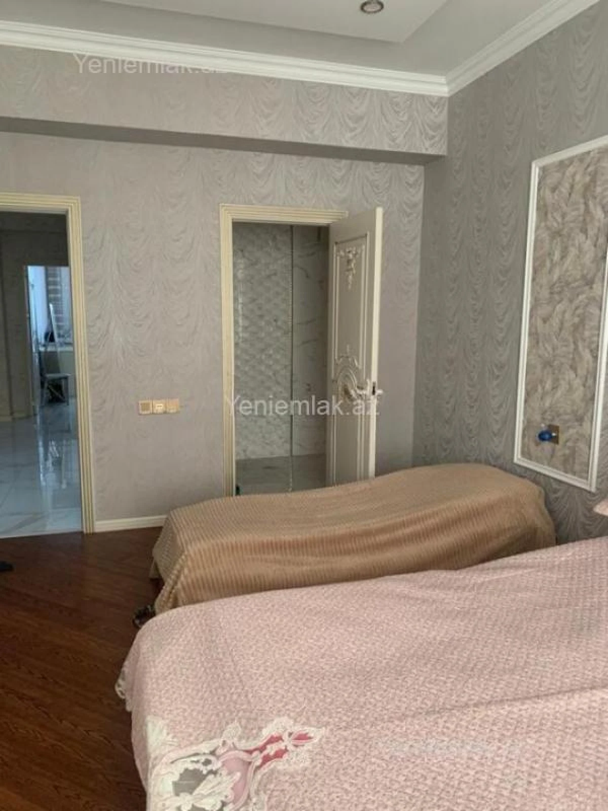 Satılır 3 otaqlı yeni tikili 143 m²