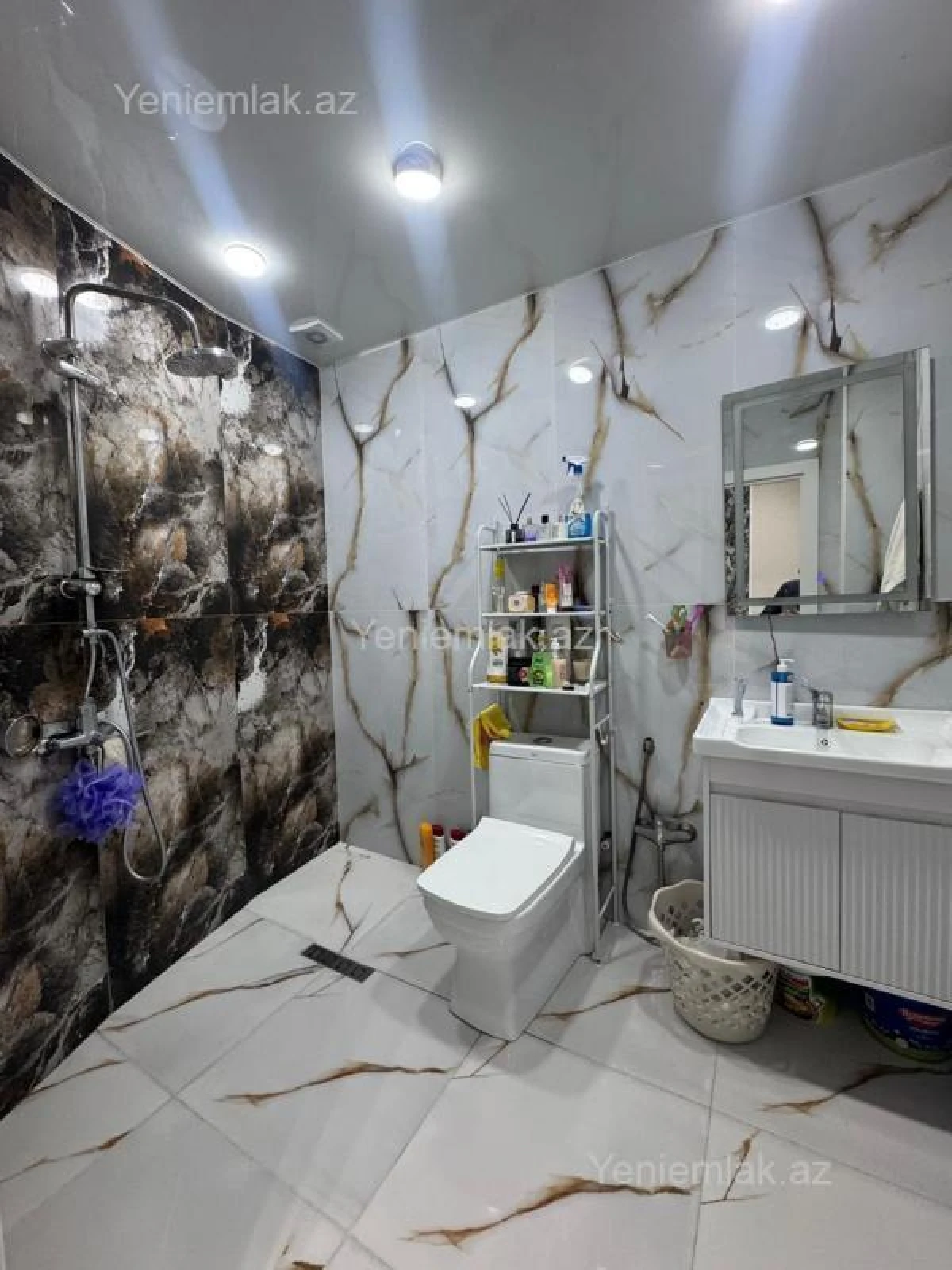 Satılır 3 otaqlı yeni tikili 68.5 m²