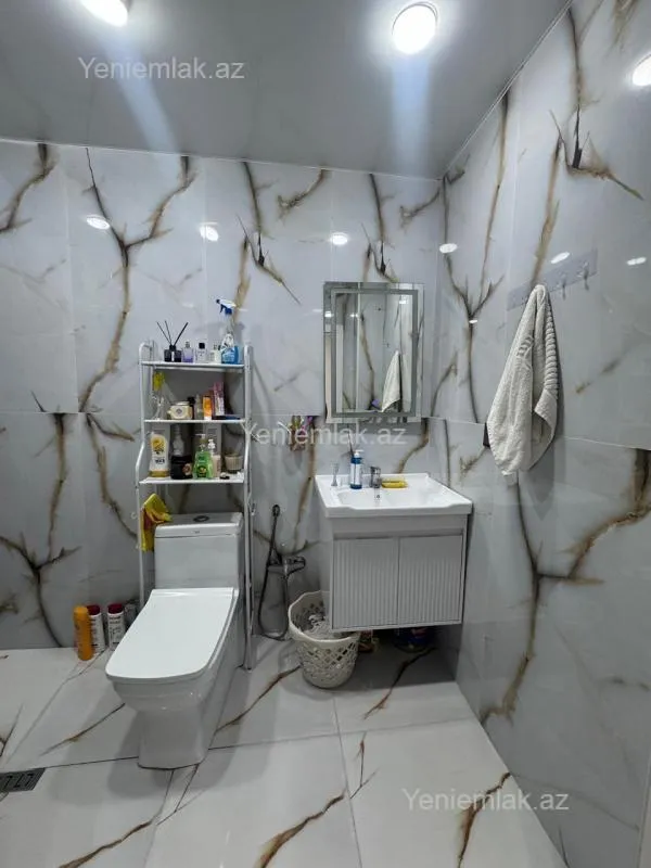 Satılır 3 otaqlı yeni tikili 68.5 m²