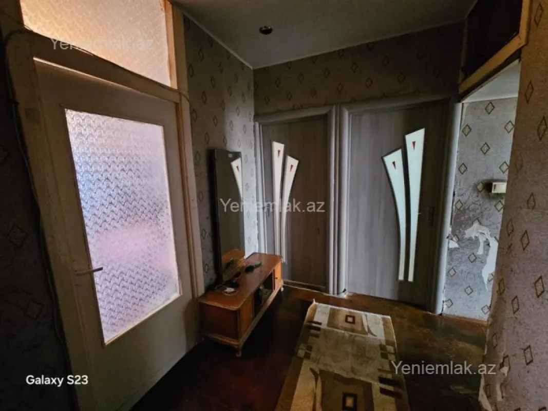 Satılır 3 otaqlı köhnə tikili 80 m²