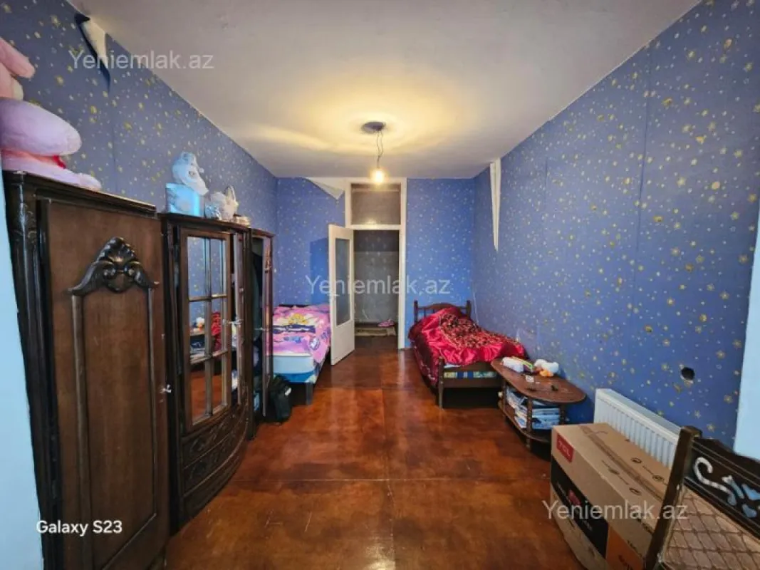 Satılır 3 otaqlı köhnə tikili 80 m²