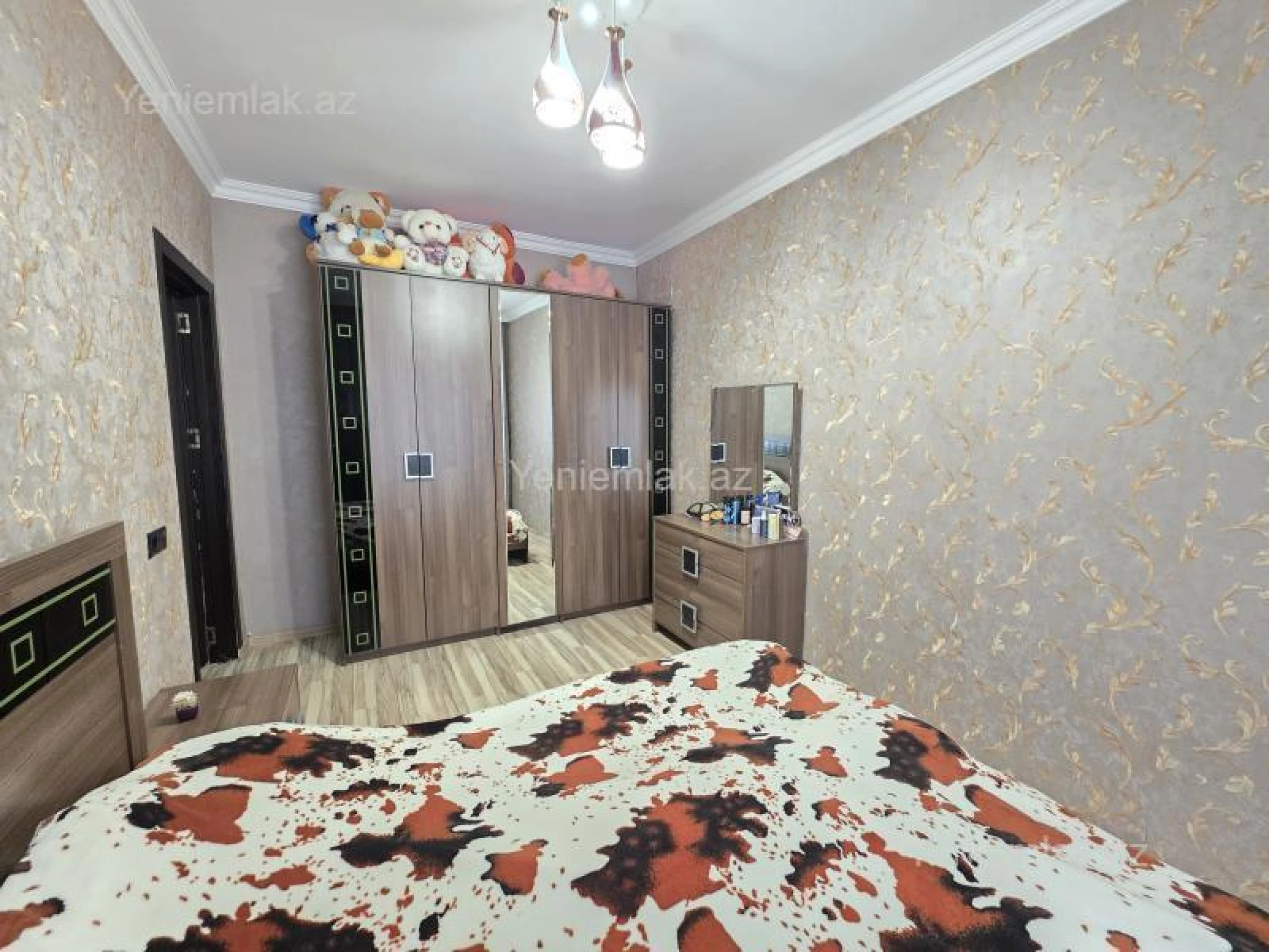 Satılır 3 otaqlı köhnə tikili 85 m²