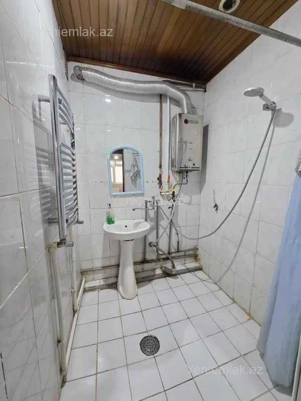 Satılır 3 otaqlı köhnə tikili 85 m²