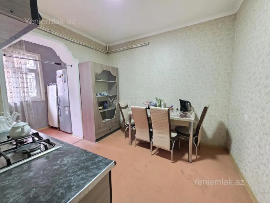 Satılır 3 otaqlı köhnə tikili 85 m²