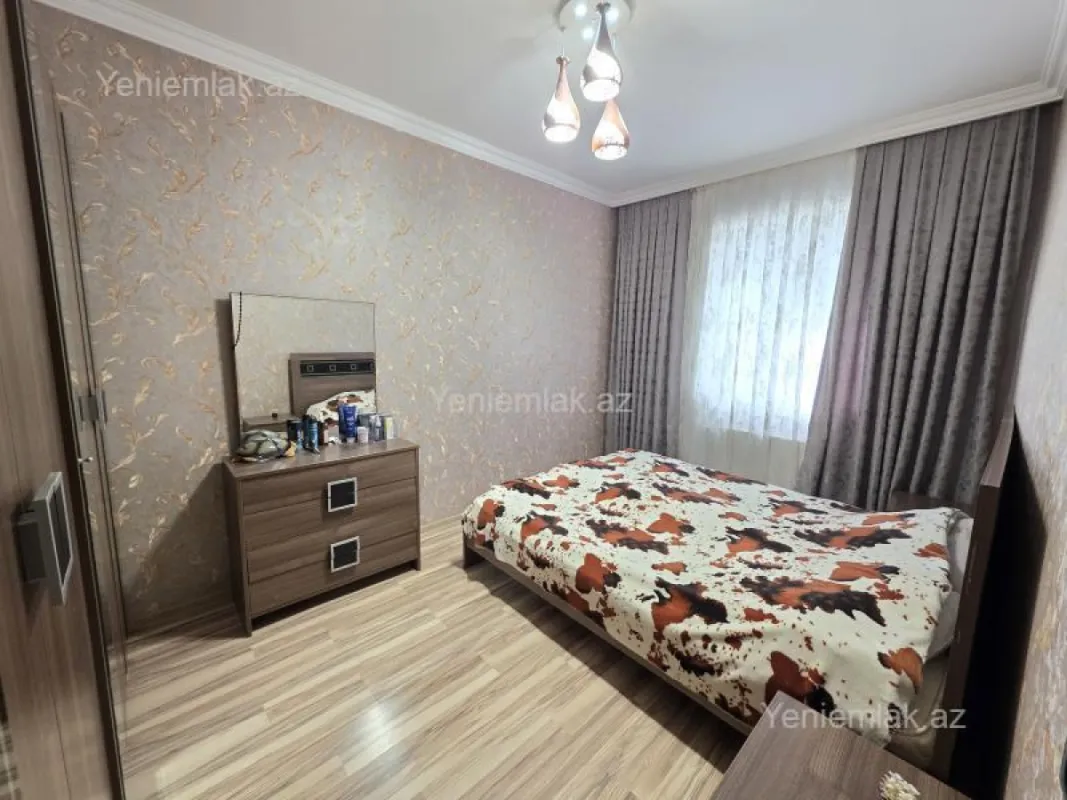 Satılır 3 otaqlı köhnə tikili 85 m²