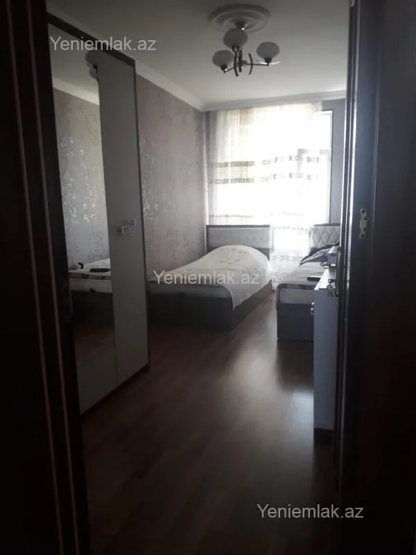 Satılır 2 otaqlı köhnə tikili 42 m²