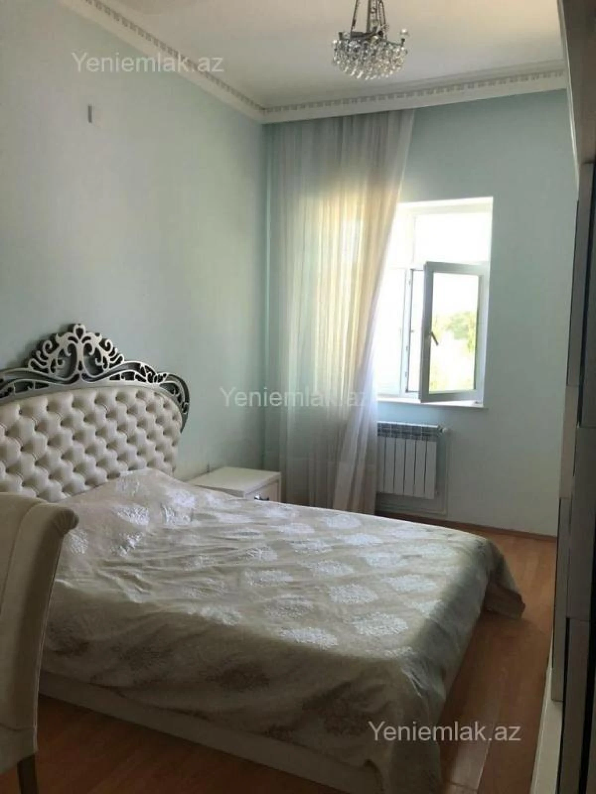 Satılır 10 otaqlı həyət evi 1100 m²